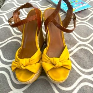 2/$20 Yellow wedges size 39